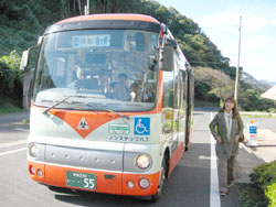 001_bus.jpg